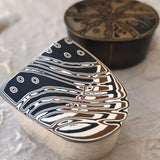 Waves & Dots Box