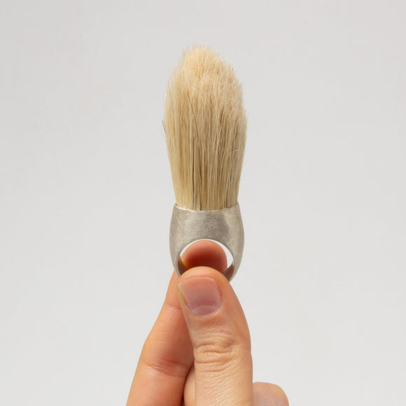Amélia Marta | Brush