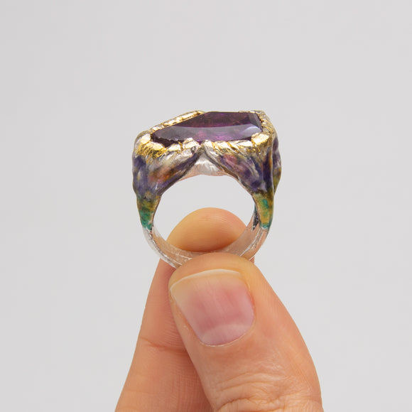 Laura Stamper | Iris