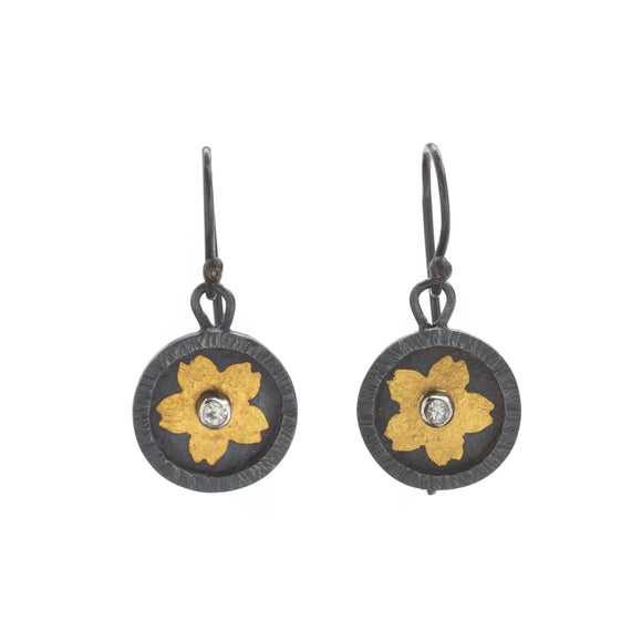 Hammered-edge Round Dangle Earrings with Gold Flower and Topaz