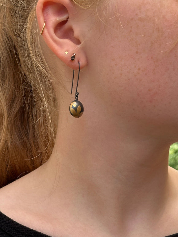 Lentil Earrings in Silver and Golden Flower