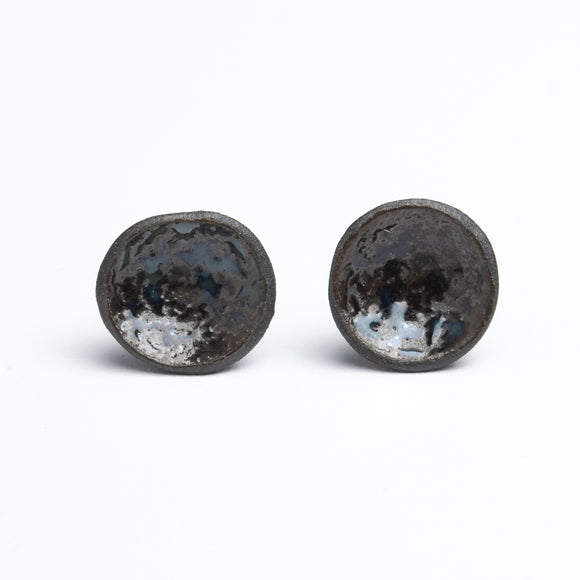 Black Lustrous Posts