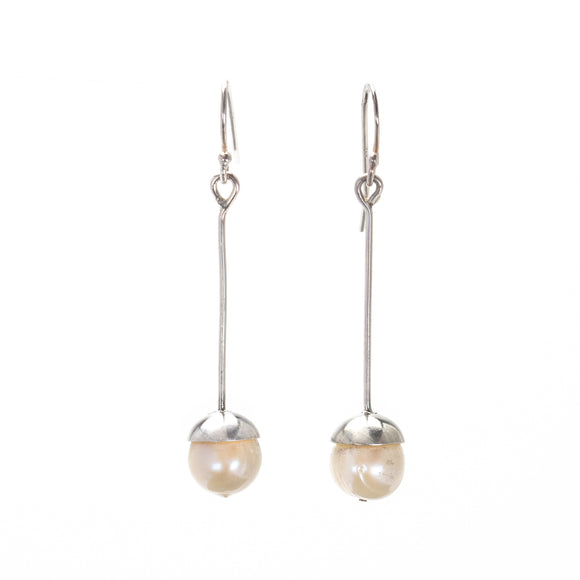 Minimal Pearl Earrings