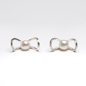 Infiniti Pearl Post Earrings - Silver