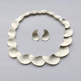 Modern Kidney Pool Collar Necklace silver