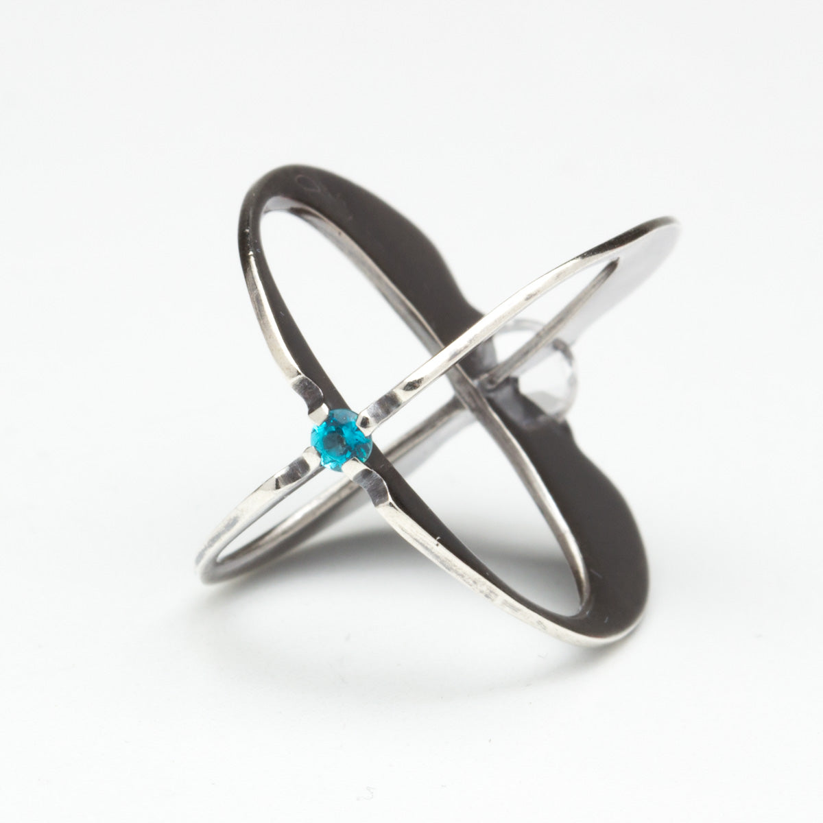 Zuzana Korbelarova - Atom Ring – Danaca Design Gallery